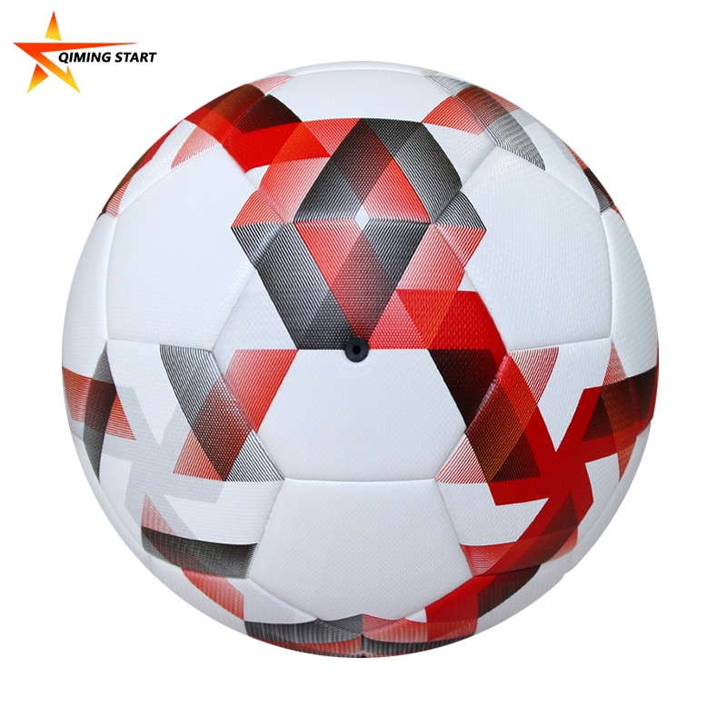 Divers ballons de football en stock-multicolore
