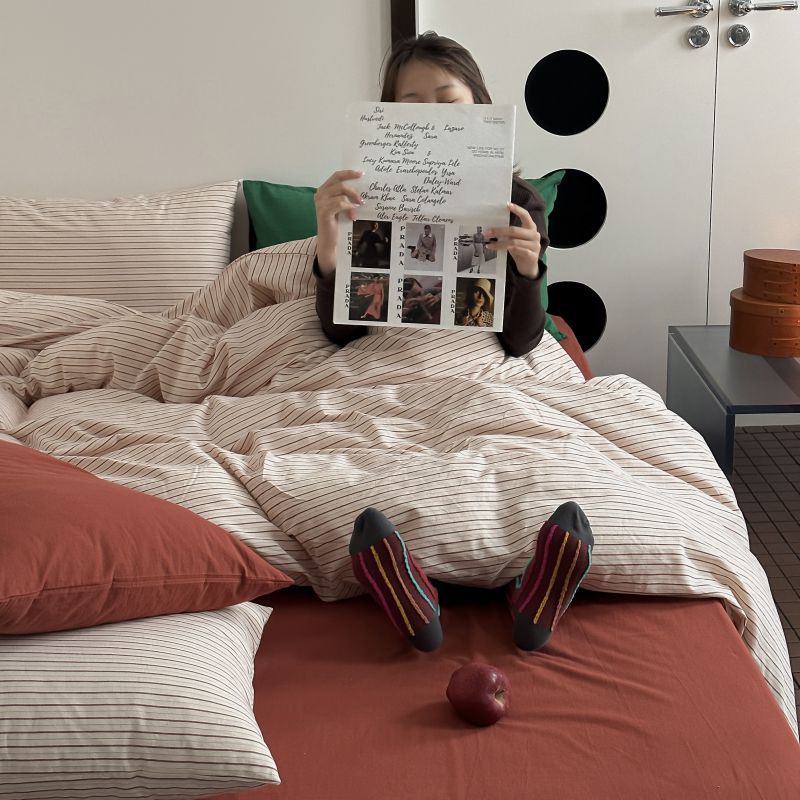 Red strip (pillowcase red strip)