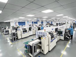 HC-06 RS232 4-poliges drahtloses Bluetooth-serielles HF-Transceiver-Modul Bidirektion aler serieller Kanal-Slave-Modus
