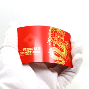 定制红色pvc卡印刷烫金箔名片带二维码 - Product Image 2