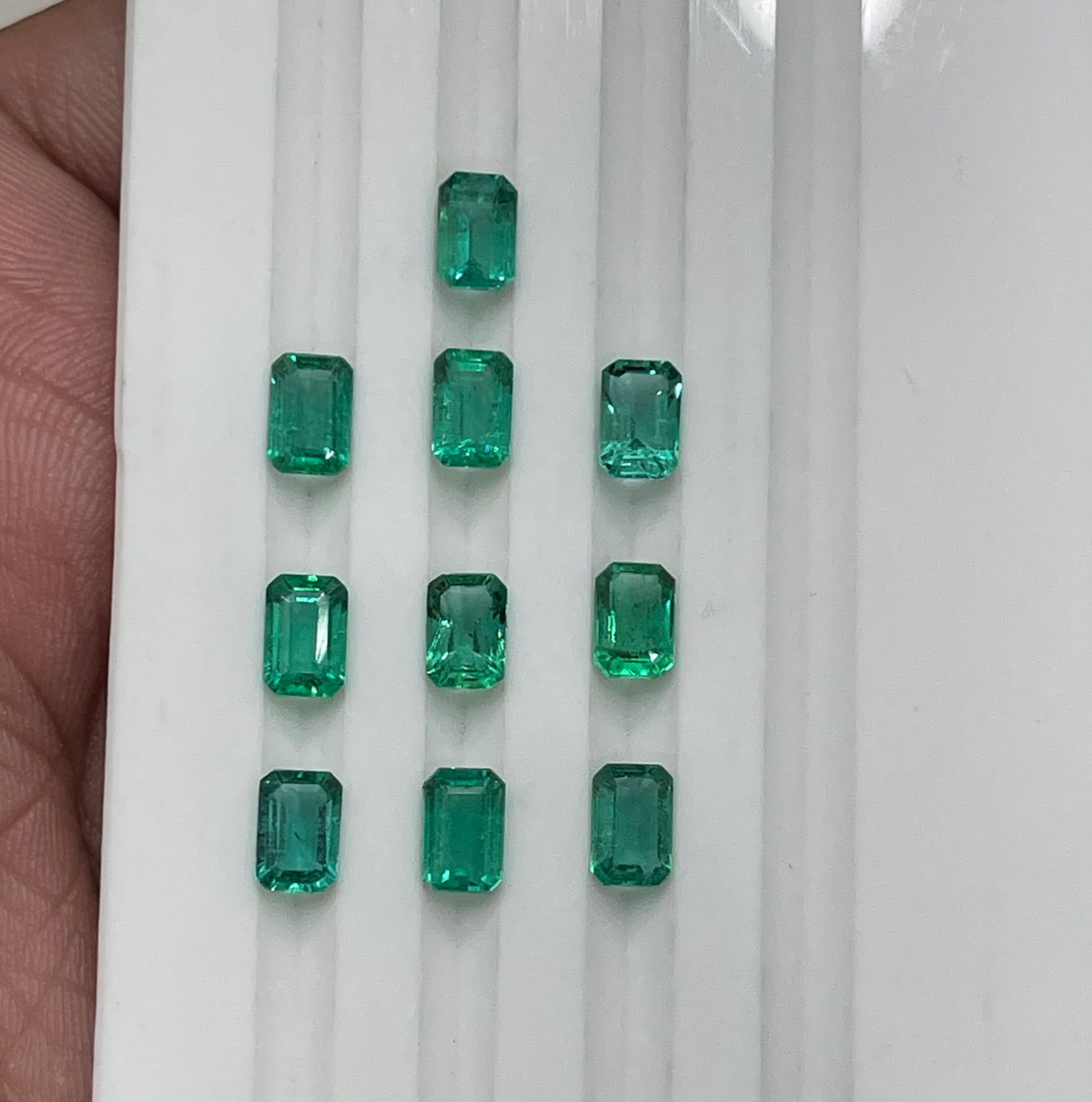 สีเขียว