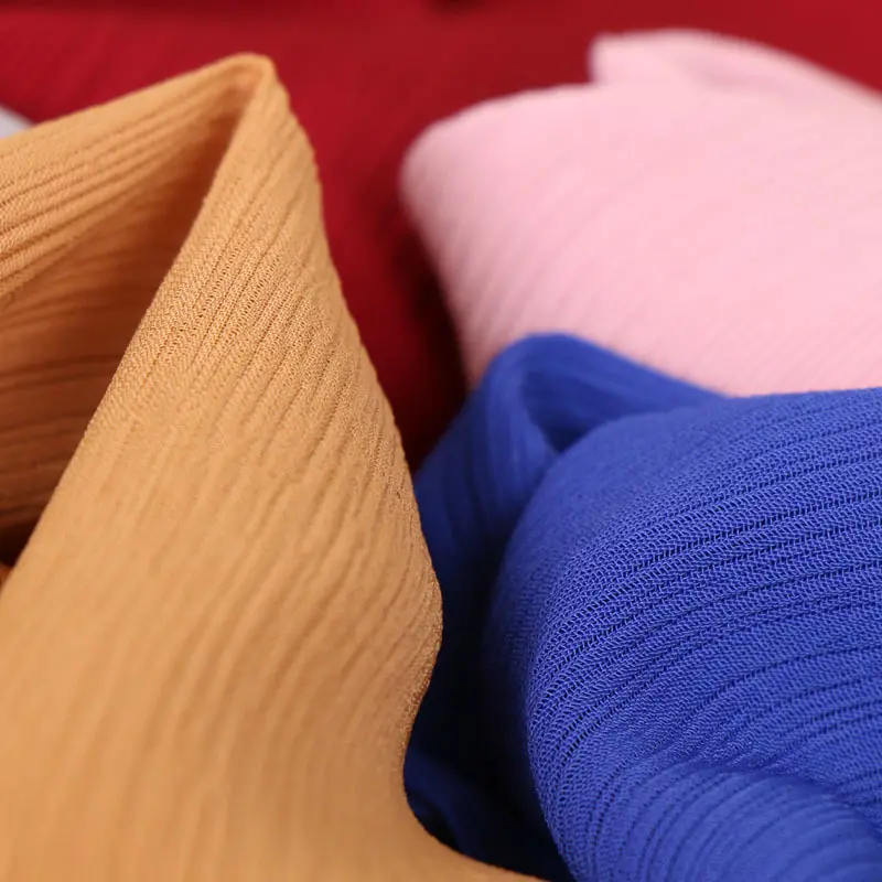 Hijabs Offres Spéciales personnalisés nouvelle mode Hijab froissé pour femmes musulmanes avec écharpe en mousseline de soie