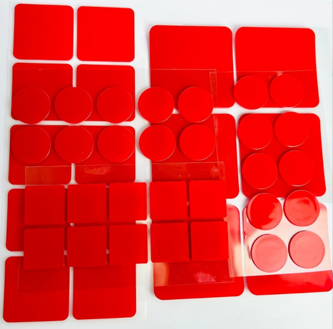 Film rouge + Acrylique/ EVA
