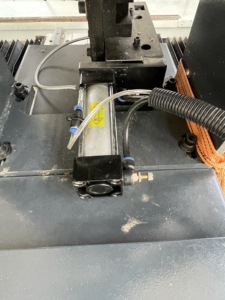 Nuevo producto Maquinaria de torneado de madera Máquina de torno de madera CNC con sistema de carga automática