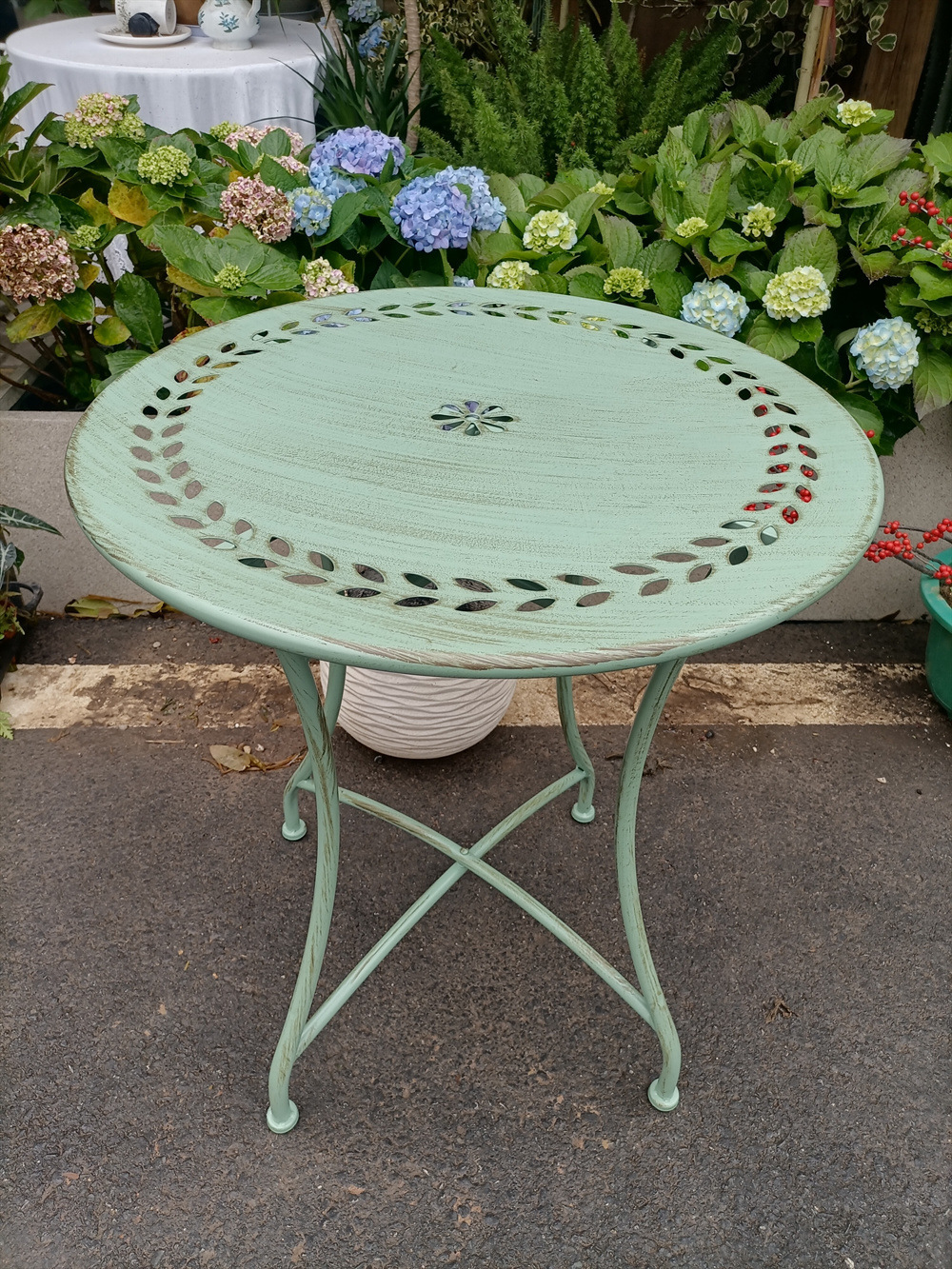 old green table
