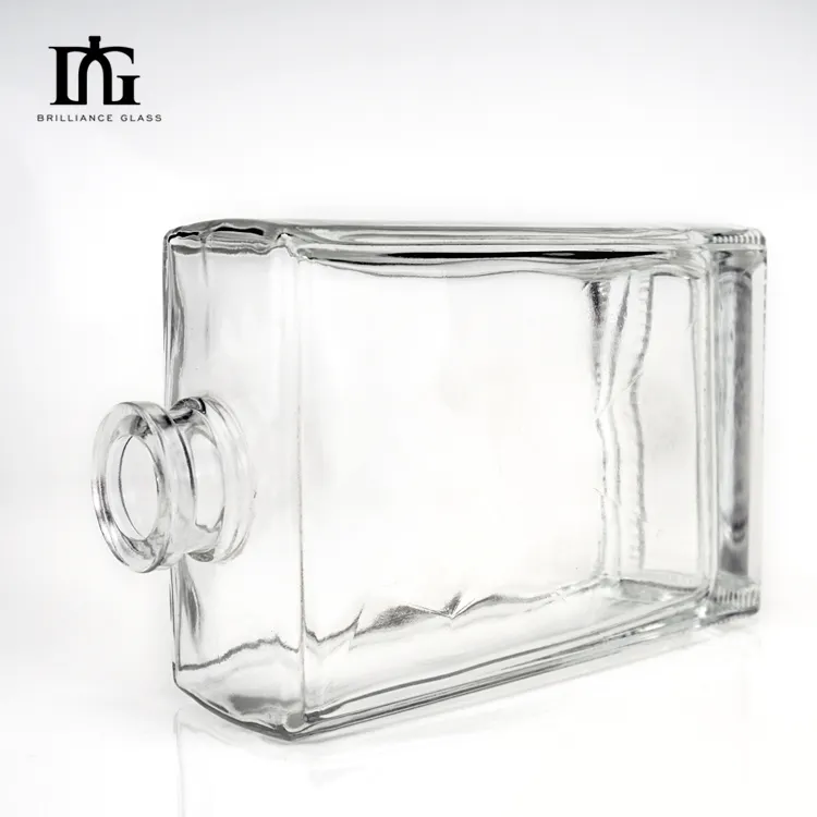Venta caliente de alta calidad 500ml tapón de corcho botella de vidrio transparente para gin whisky Ron espíritus