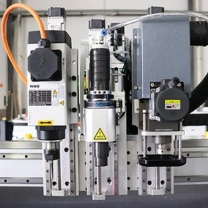Máquina corte <span class=keywords><strong>CNC</strong></span> espuma oscilante Máquina corte folha espuma PE <span class=keywords><strong>PC</strong></span> para bandeja embalagem espuma Cartoon