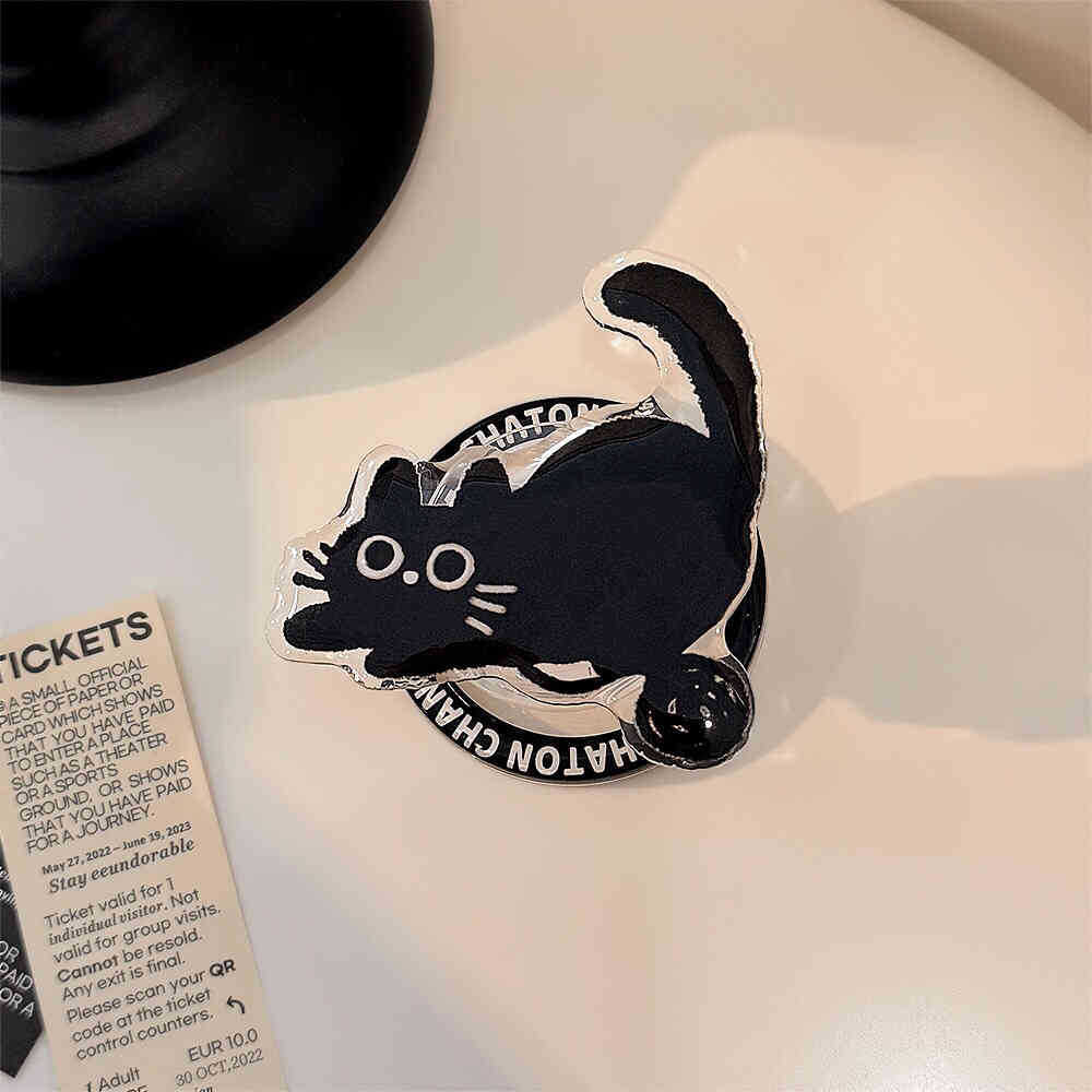 Thread ball black cat