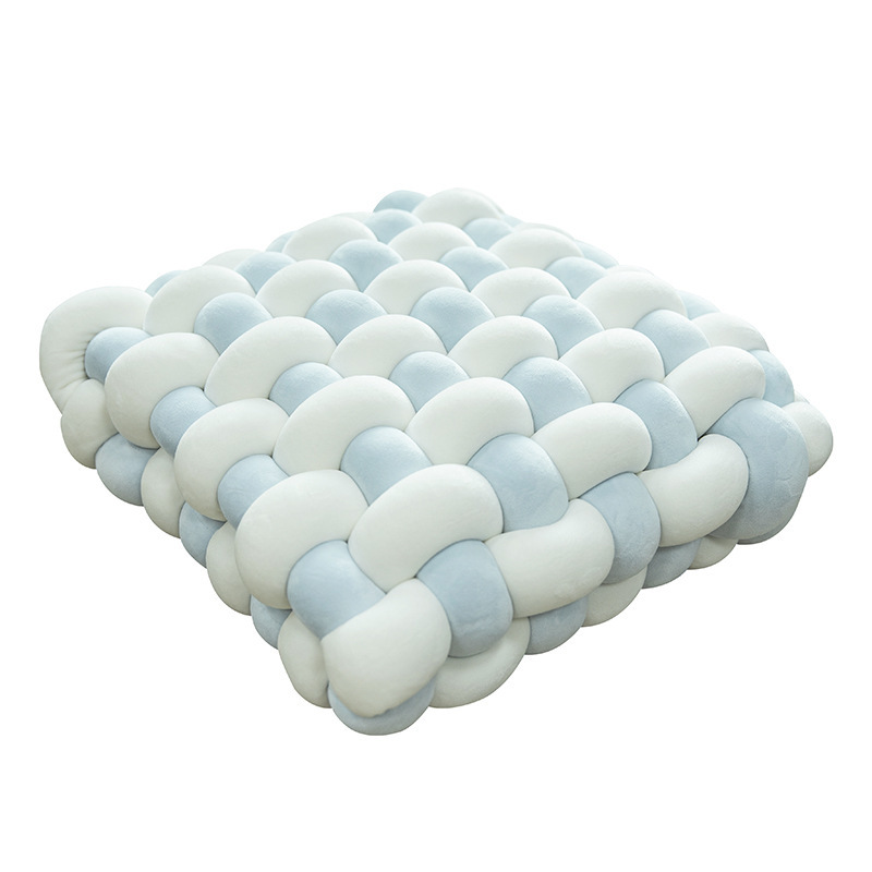 Blanc et bleu clair