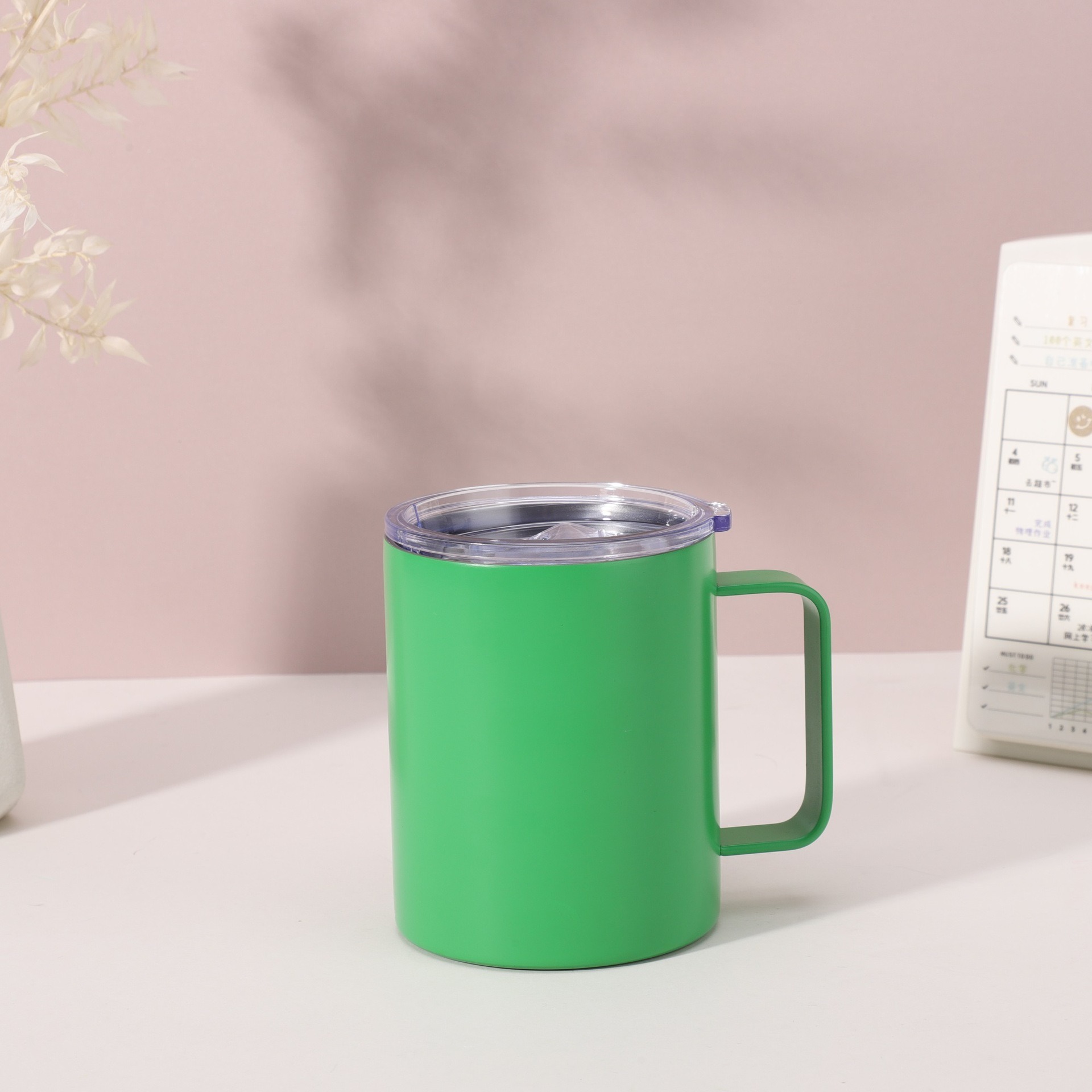 สีเขียวอ่อน