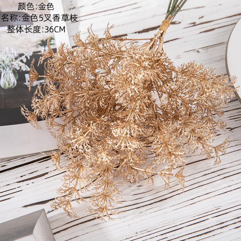 Branche dorée de vanille à 5 dents