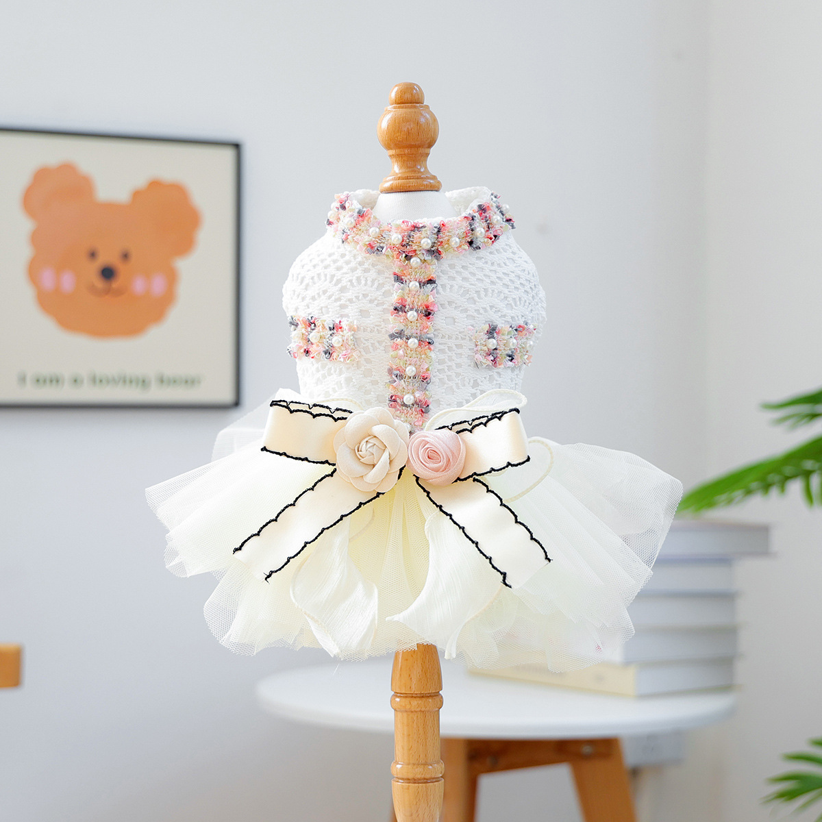 Three-dimensional flower fragrance skirt
