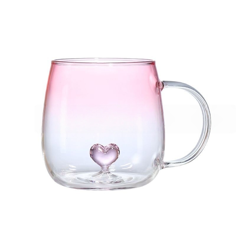 J'adore cette tasse en verre.