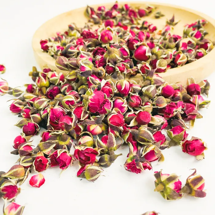 Vente en gros de bourgeons de rose sucrés séchés à bordure dorée Thé de Chine Boissons au thé pour la fabrication de thé aux fleurs