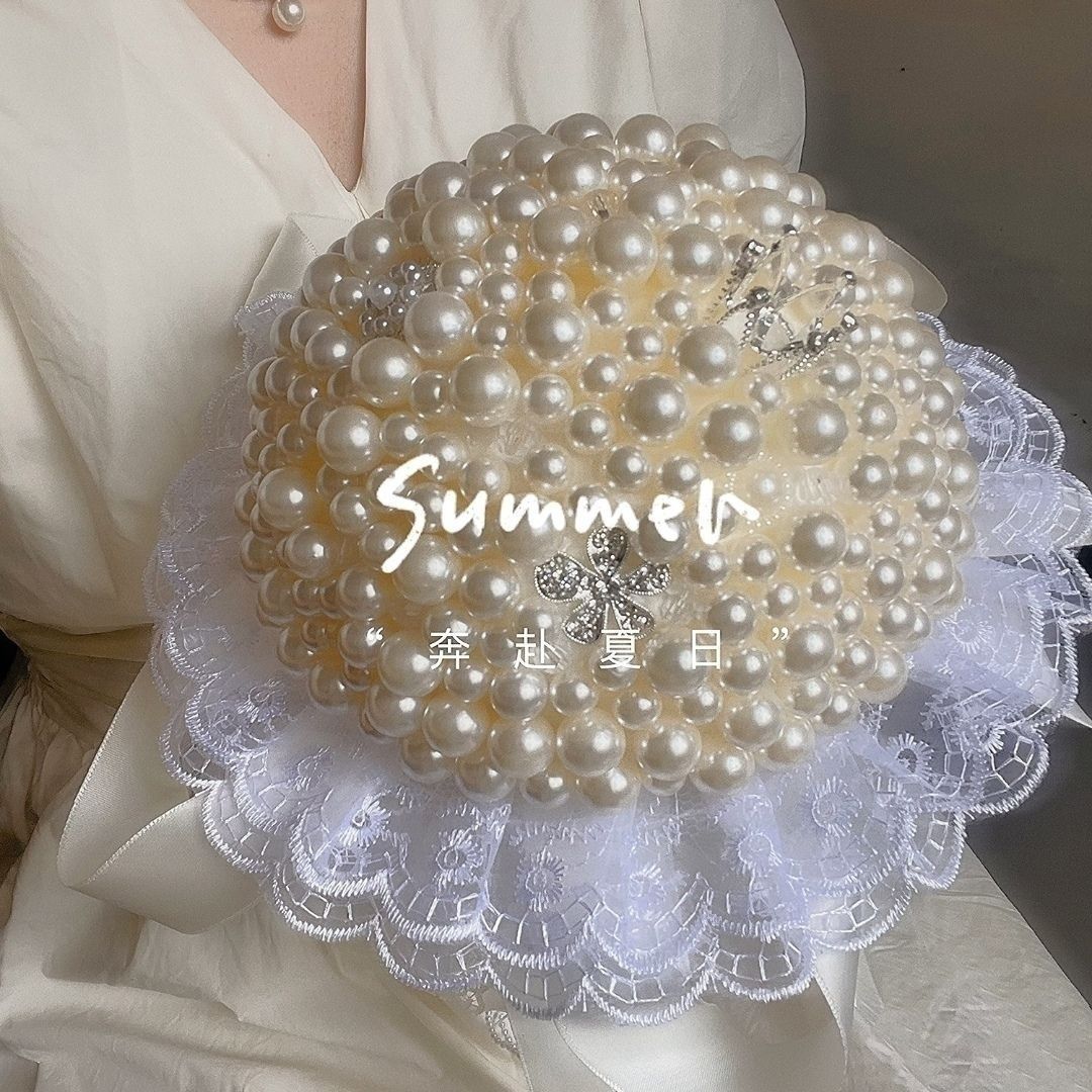 Bouquet de perles, couronne de cristal, produit fini amélioré