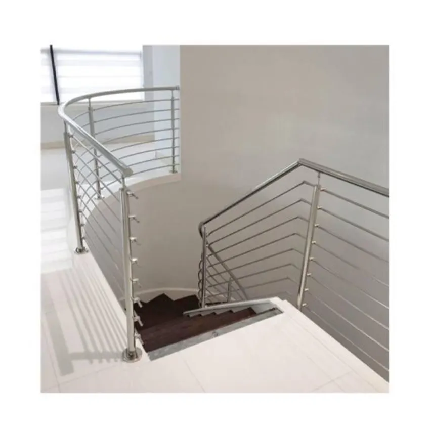 Venta al por mayor Barandilla de hierro forjado fundido Valla de balcón Escaleras interiores Barandillas de barra con recubrimiento de polvo negro