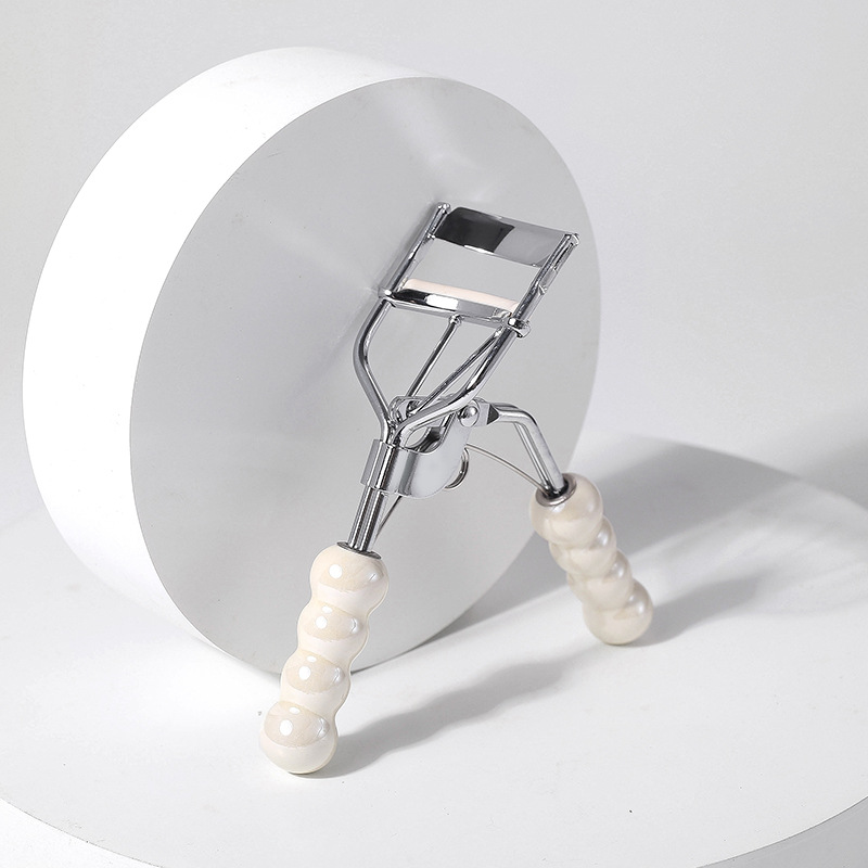 White-ceramic handle