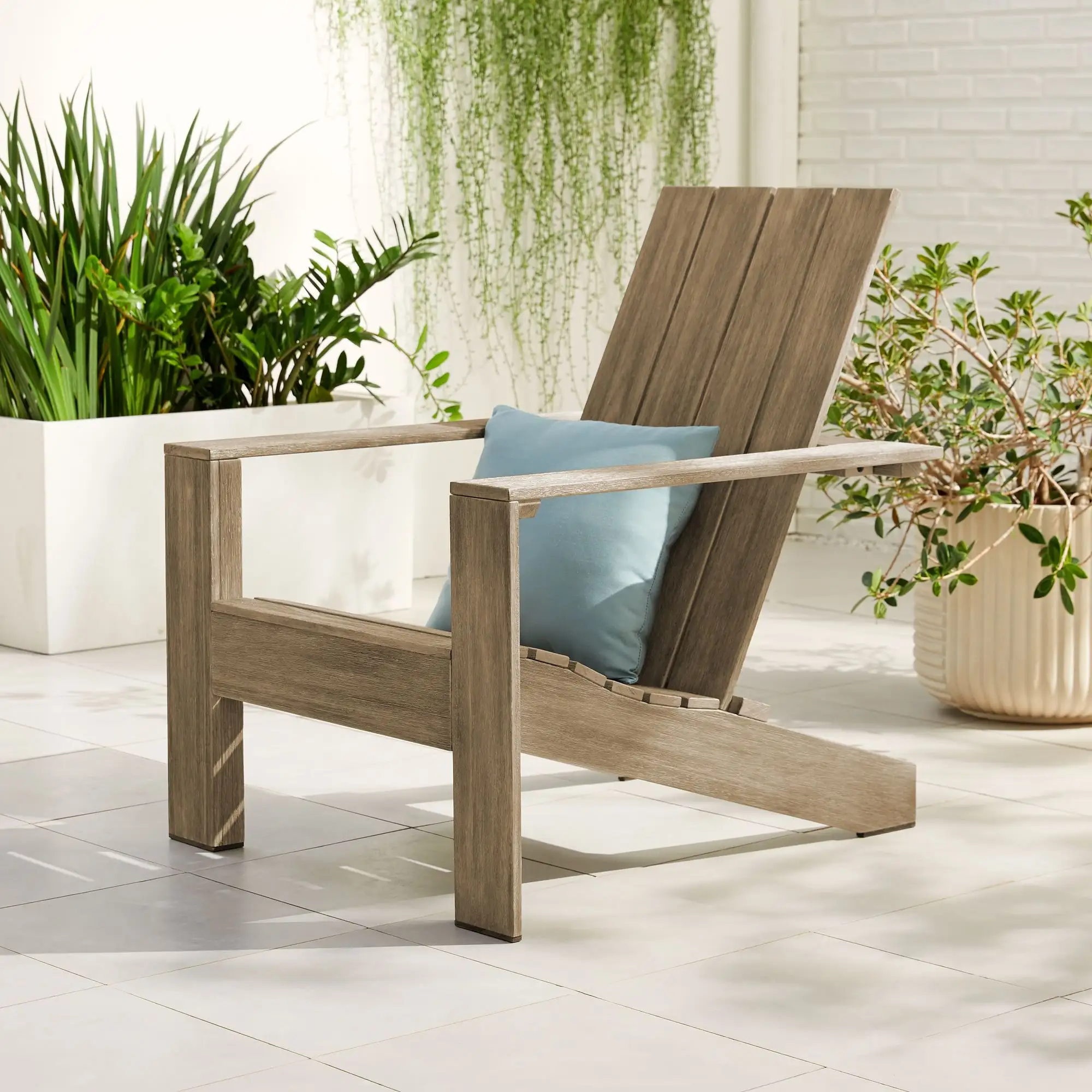 New Arrival and Full of Sense of Design Teak Wooden Outdoor Furniture Garden Chair for Garden and Yard Teak Wooden Chair