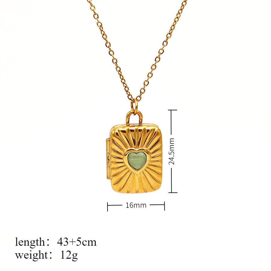 Golden-green cats eye