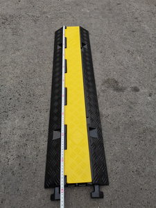 Pvc sarı üst kapak ağır yol Driveway 2 kanal kauçuk kablo koruyucu güvenlik trafik hız yumru kablo koruyucu apronu - Product Image 5