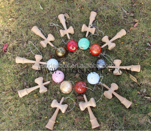 תבנית זיקוקים kendama עם צבע מבריק antidosy עבור חג המולד