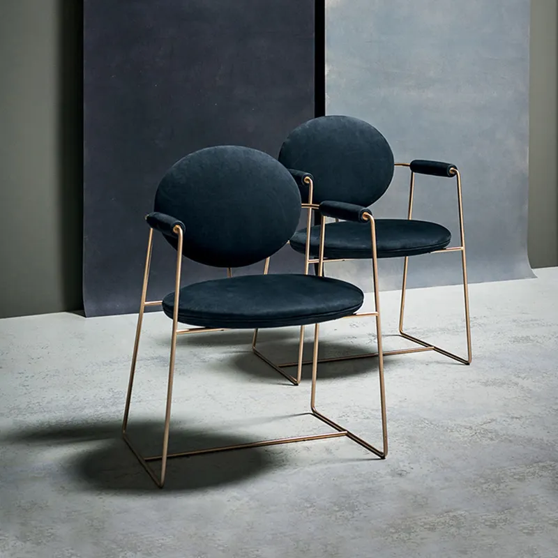 नई आ इतालवी आधुनिक प्रसिद्ध डिजाइनरों नीले मखमल और चमड़े के खाने की कुर्सियों के साथ अच्छा सोने स्टेनलेस स्टील कुर्सी