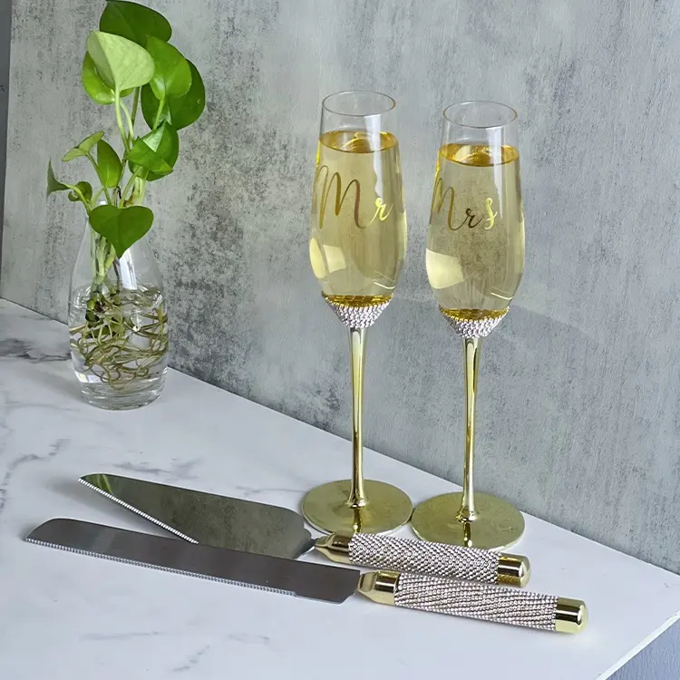 210ml Diamantes 3 Colores Electroplate Champagne Flauta Glass set Wedding Party Champagne Goblet Con Cake cuchillo pala