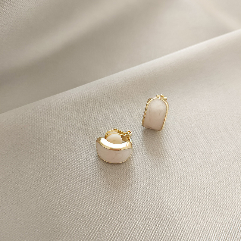48-Gold Drip Oil-Ear Clips