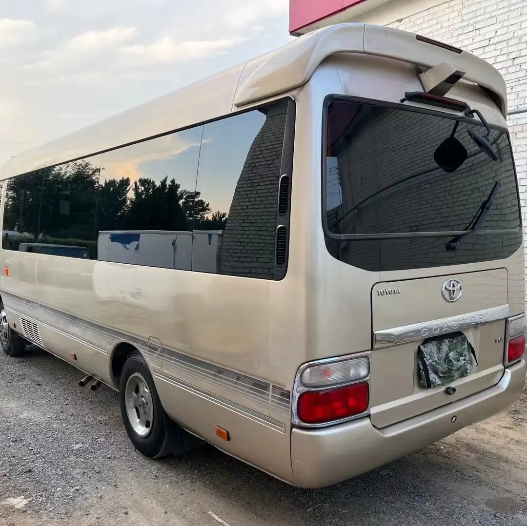 Promosyon kullanılan Toyota Coaster otobüs 30 Seaters antrenörler Toyota Coaster otobüs satılık Dubai