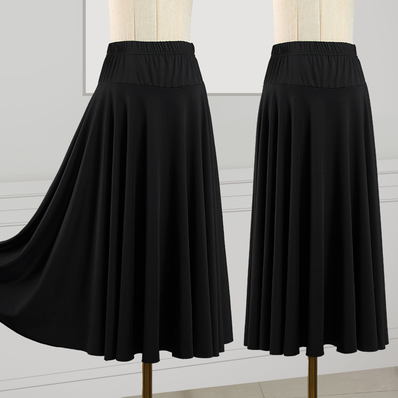 Falda negra de 75cm.