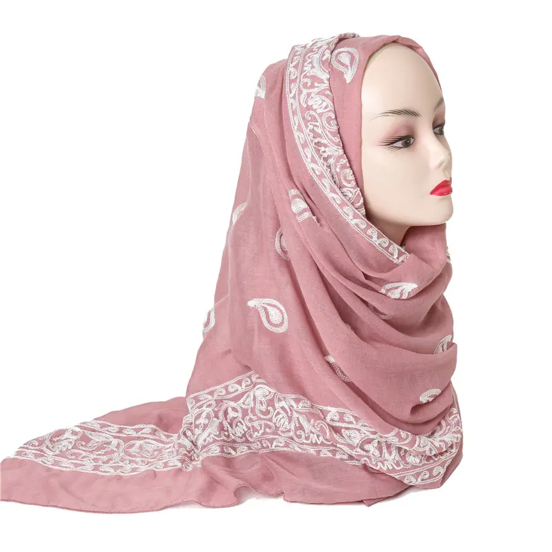 2019 थोक सस्ते नवीनतम डिजाइन पॉलिएस्टर रंगीन हिजाब मुस्लिम दुपट्टा लपेटें महिला Emb शाल दुबई अरब हिजाब