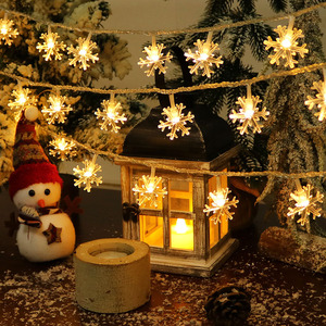 Cadena de luces LED de copo de nieve, decoraciones impermeables para árboles de Navidad con diseño de escena estrellada, iluminación intermitente, colgantes de copos de nieve - Product Image 2