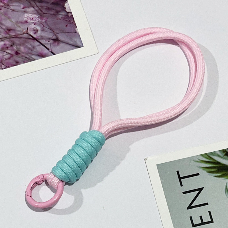 เชือกสีชมพูอ่อนพร้อมปมสีน้ำเงิน