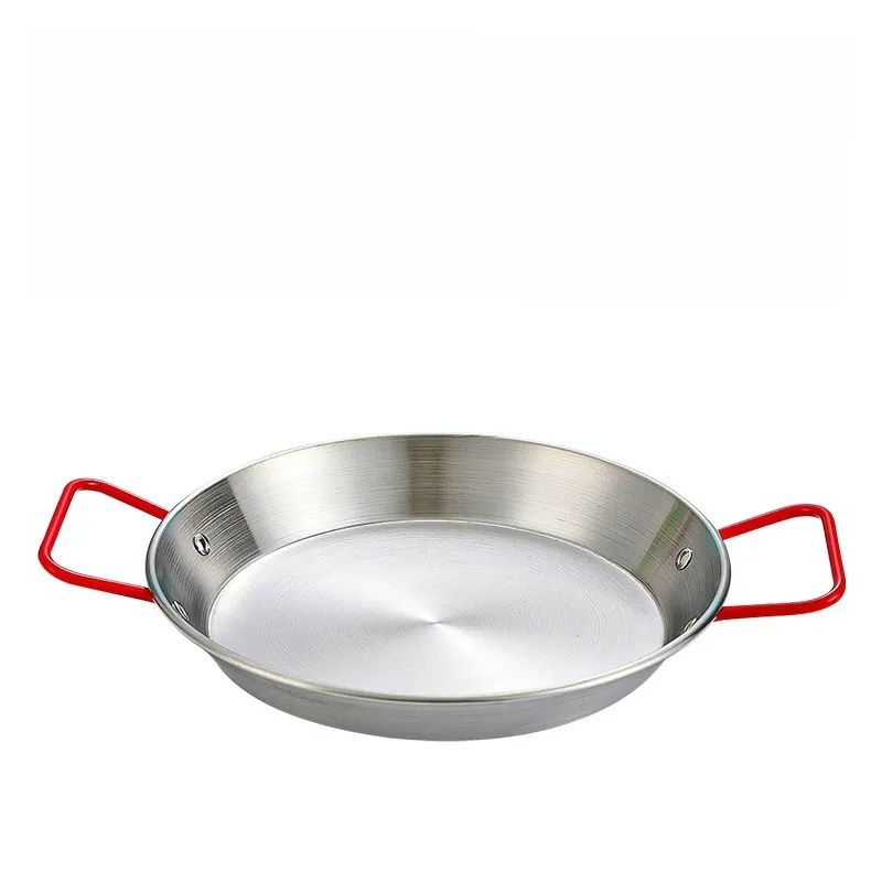 Plata con asas rojas.