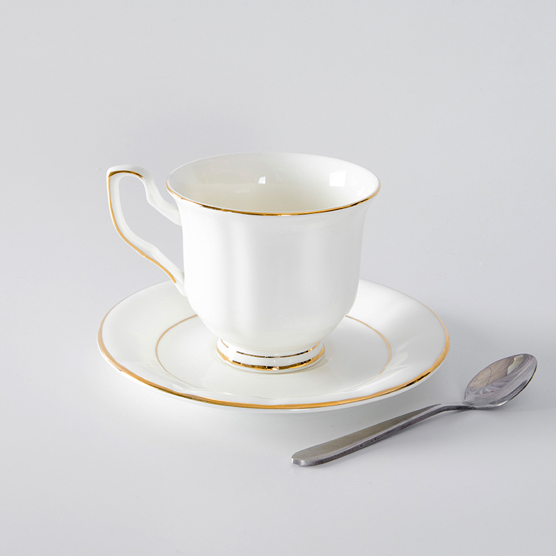 Tazas y platillos alemanes de Phnom Penh