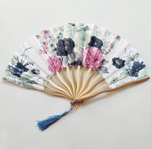 复古竹编折叠手抓花扇子中式舞会口袋礼物牡丹花图案布手扇 - Product Image 3