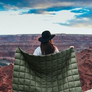 Siêu nhẹ xuống cắm trại chăn-650 điền vào điện Puffy Quilt. Nhỏ gọn & ấm <span class=keywords><strong>Comforter</strong></span> sưng húp trong nhà ngoài trời chăn - Product Image 5