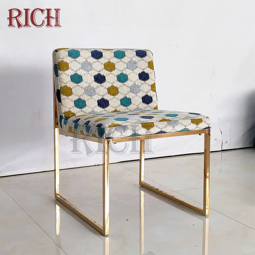 Moderna sedie in acciaio inox sedia da pranzo di disegno del modello del tessuto di nozze commerciali oro in metallo gambe in acciaio sedia da pranzo