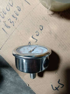 背部安装1/4 "MNPT -30至160 psi压力表，带背部NPT连接