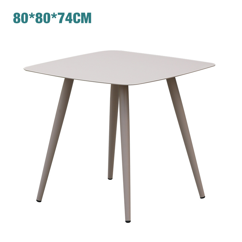 Table carrée