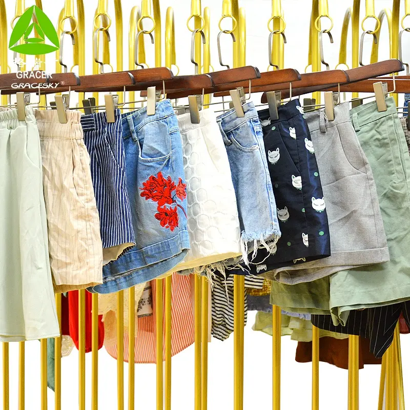 Farbenprächtige Bekleidung second hand Damen geteilter Rock gebrauchte Kleidung Hosen Sommer für Damen Erwachsene Freizeitkleidung Mischgröße 45 kg