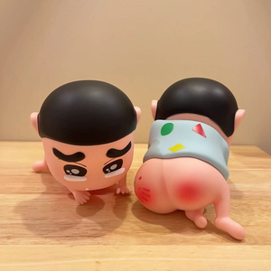 K.O. ボトムが腫れたシンちゃん (三重にスパンキングされてから)-デスクトップやホームデコアキュートクレヨンシンちゃんギフト。 - Product Image 2