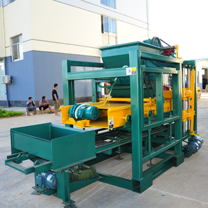 Máquina de fabricación de ladrillos Hydraform QT 4-25 de baja inversión en mano de obra para construcción a pequeña escala utilizando arena de hormigón como materias primas - Product Image 4