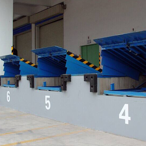 Factory <strong>Warehouse</strong> Used Truck <strong>Loading</strong> <strong>Unloading</strong> Automatic Adjustable Fixed Dock Ramps Lift Tables