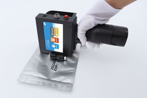 Pistola portatile di alta qualità portatile data di scadenza codificatore numero di lotto macchina a getto di mano stampante a getto d'inchiostro portatile per la vendita