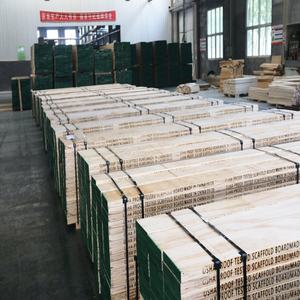 Tablero de Andamio de Madera Contrachapada de Pino de la Mejor Calidad Hecho en China, Utilizado para la Construcción y la Industria Inmobiliaria - Product Image 4