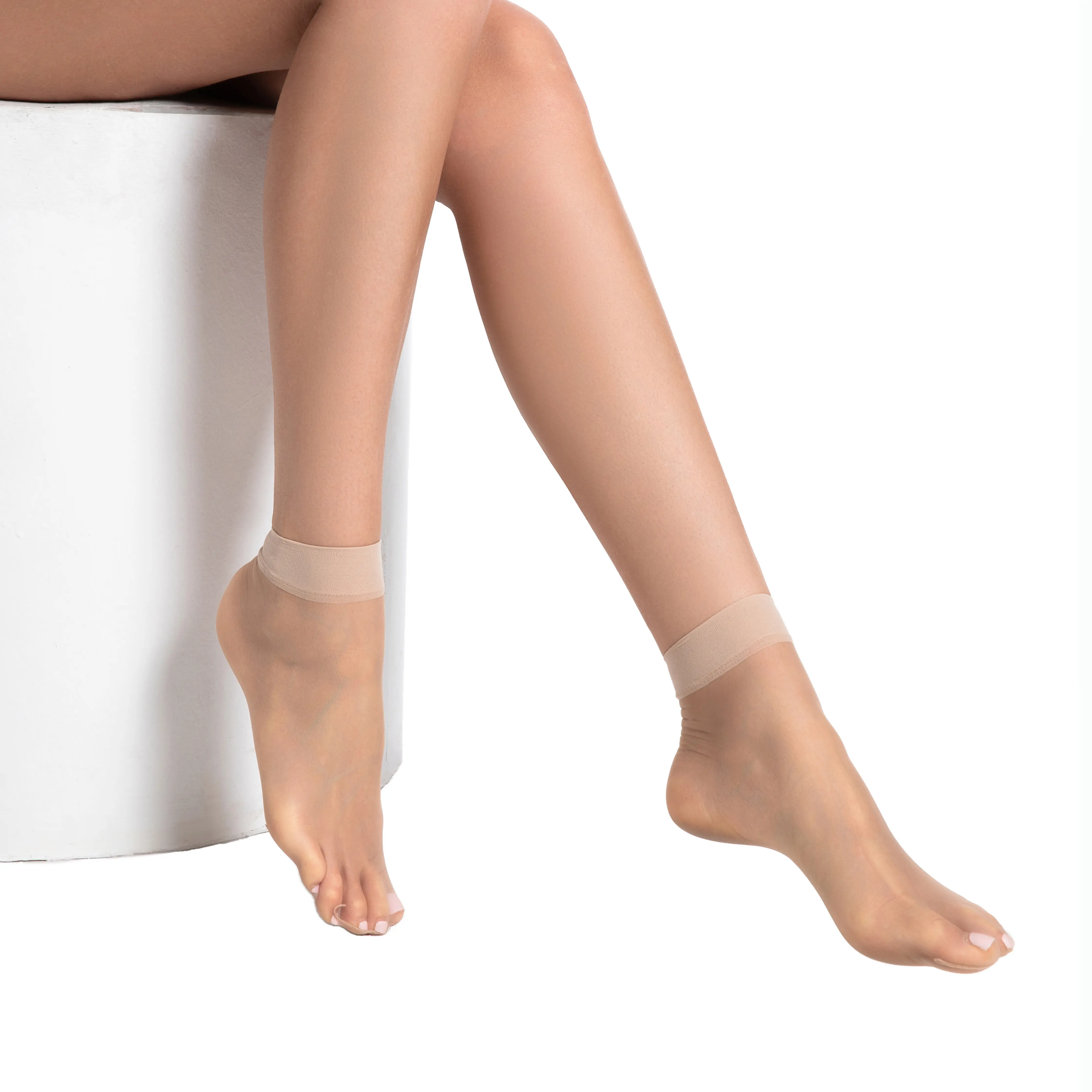 Nuevos pies de nailon transparentes para calcetines invisibles de seda para mujer, finos, antideslizantes