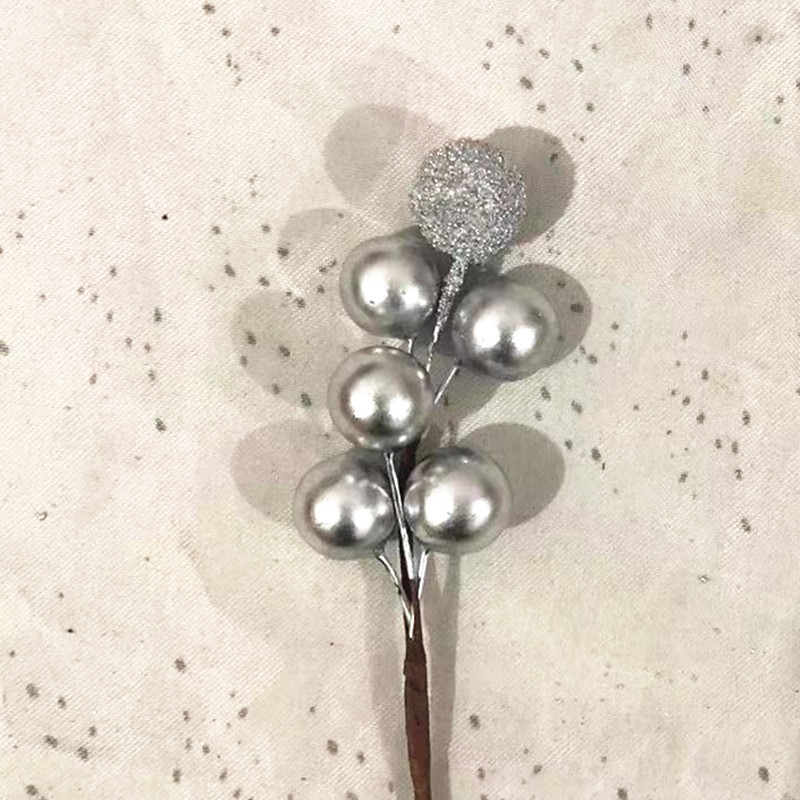 Silver bead string