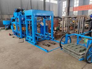 Máquina de enclavamiento automático de alta calidad, bloques de enclavamiento automático para pavimentación y construcción, maquinaria de fabricación de ladrillos popular en 2024 - Product Image 5