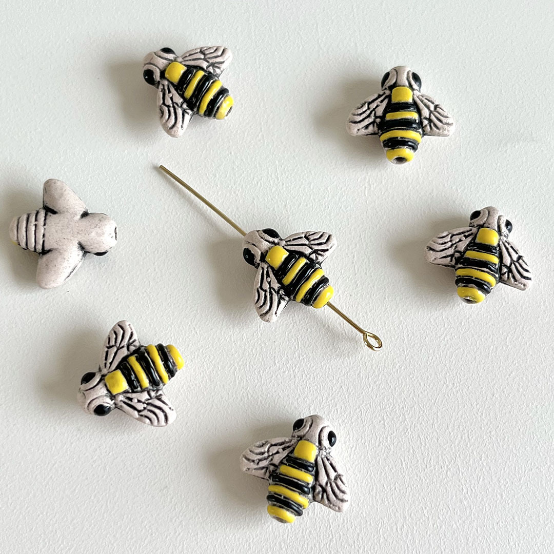 Abeja pequeña (14*15mm)